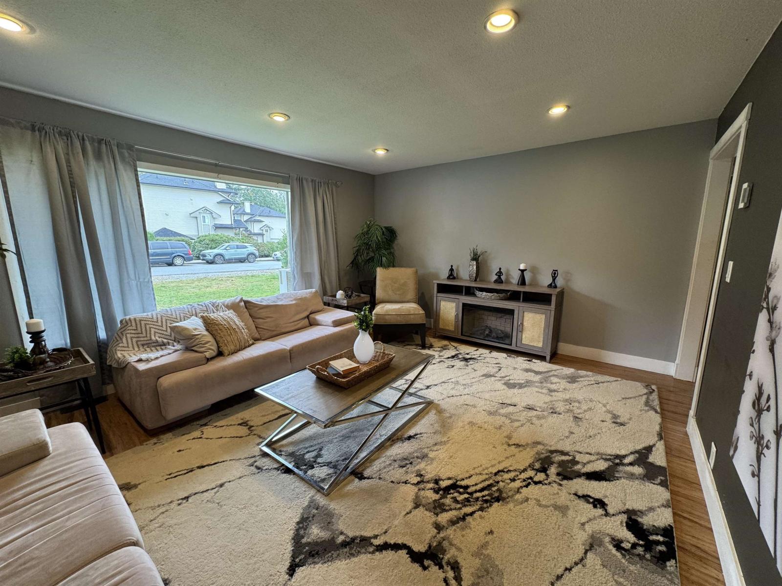 7657 Blott Street, Mission, British Columbia  V2V 3K2 - Photo 8 - R3070252