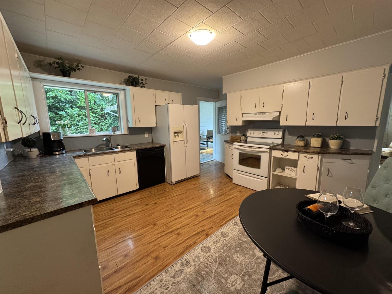 7657 Blott Street, Mission, British Columbia  V2V 3K2 - Photo 5 - R3070252