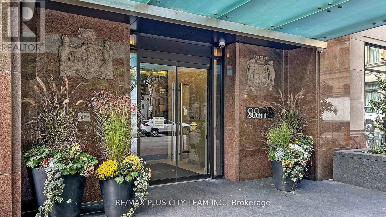 606 - 88 Scott Street, Toronto, Ontario  M5E 0A9 - Photo 2 - C12579242