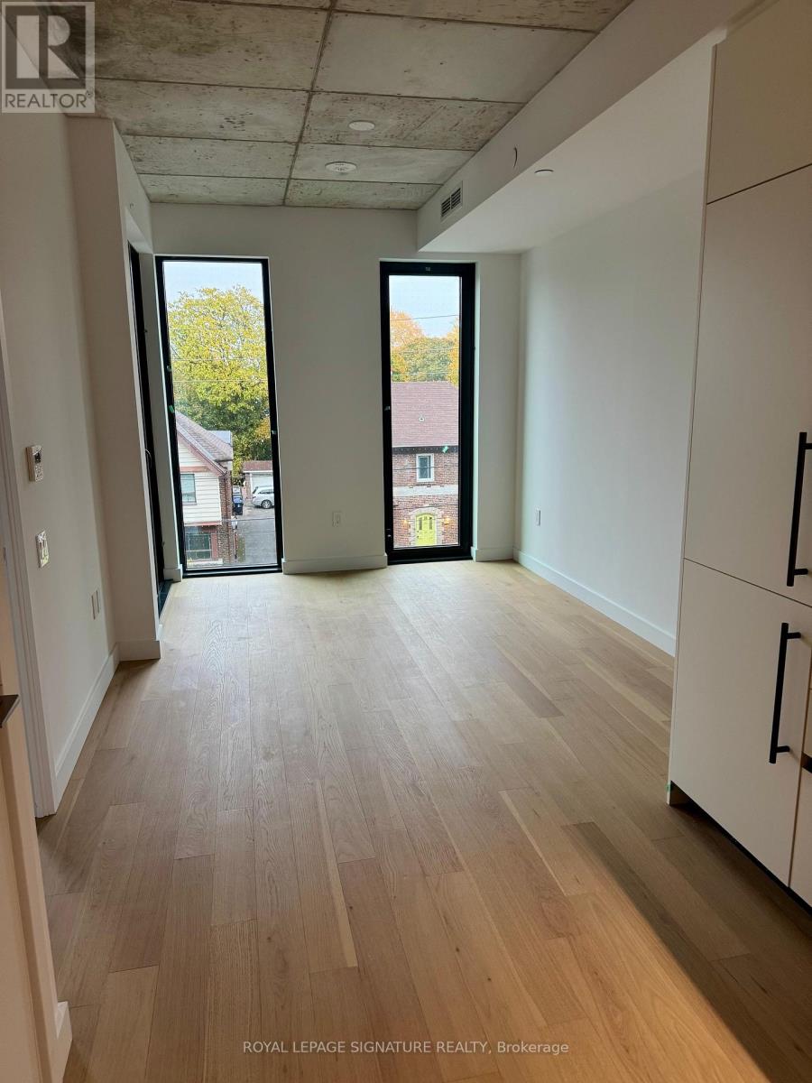 1720 Bayview Avenue, Toronto, Ontario  M4G 3C4 - Photo 4 - C12579302