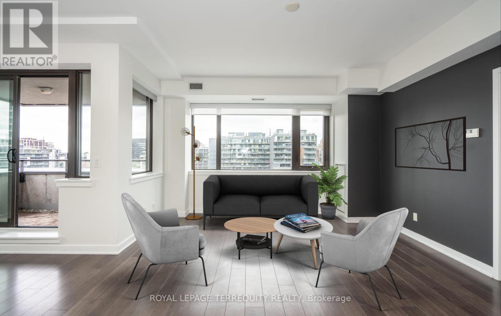 1009 - 400 Wellington Street W, Toronto, Ontario  M5V 0B5 - Photo 3 - C12579346