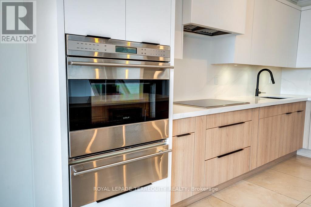 512 - 33 Harbour Square, Toronto, Ontario M5J 2G2 - Photo 14 - C12579354