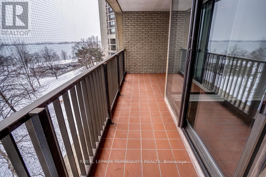 512 - 33 Harbour Square, Toronto, Ontario M5J 2G2 - Photo 25 - C12579354