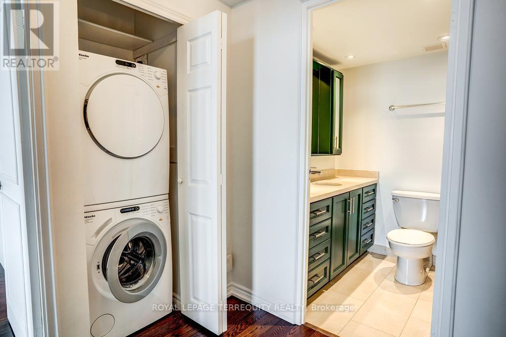 512 - 33 Harbour Square, Toronto, Ontario M5J 2G2 - Photo 34 - C12579354