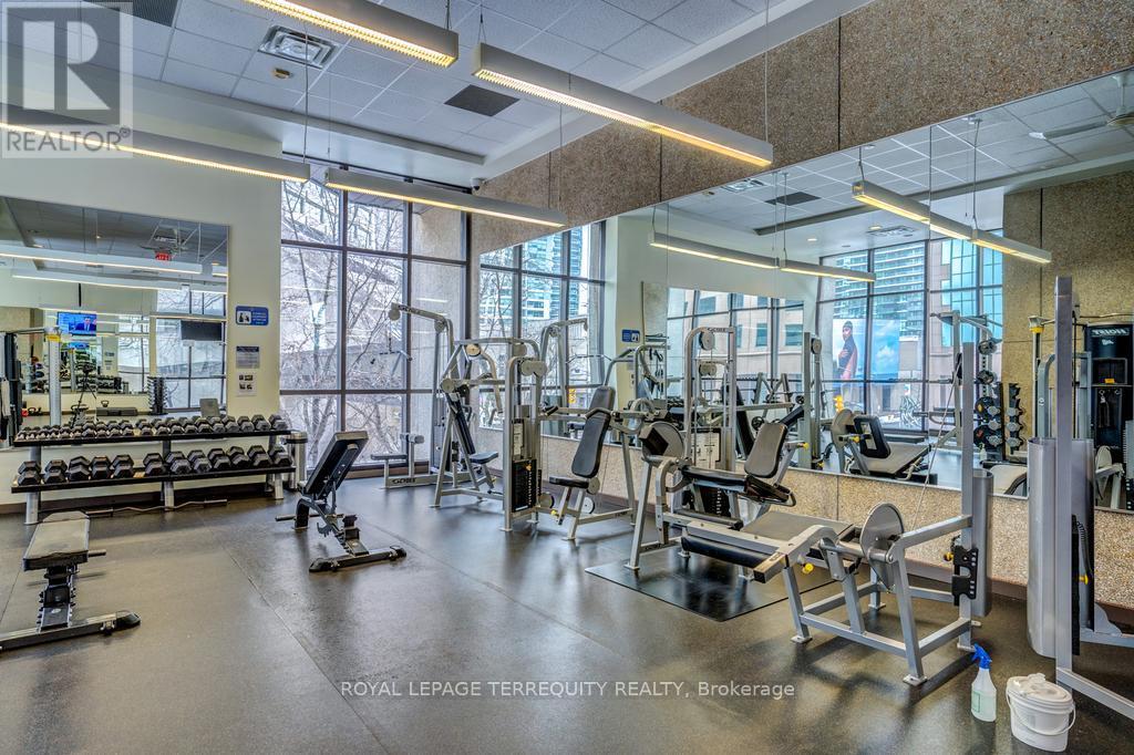 512 - 33 Harbour Square, Toronto, Ontario M5J 2G2 - Photo 41 - C12579354