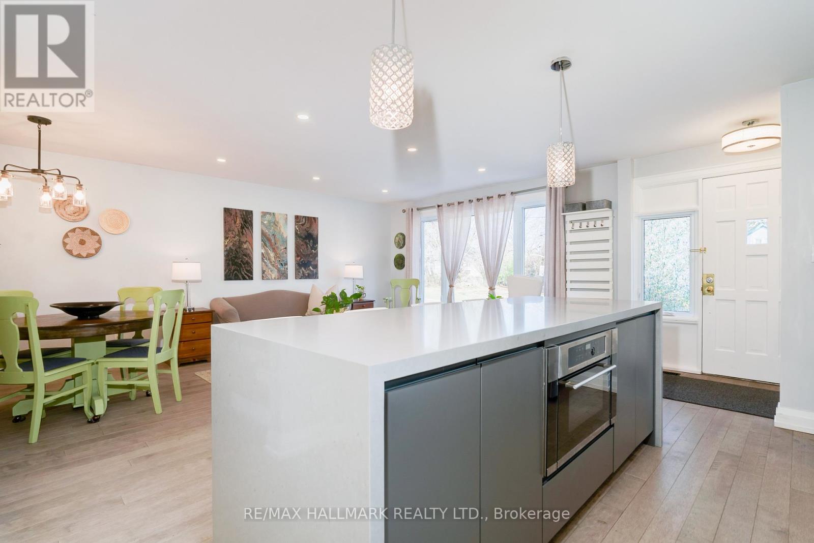 36 Megan Avenue, Toronto, Ontario  M1E 4A7 - Photo 4 - E12579284