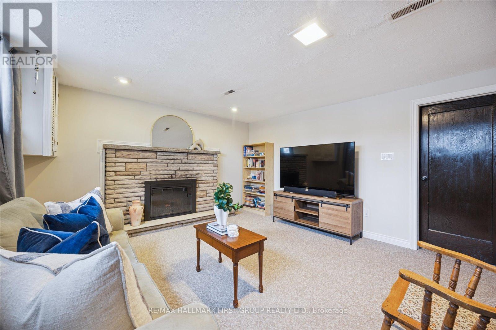 446 Bernhard Crescent, Oshawa, Ontario L1G 2B8 - Photo 23 - E12579406