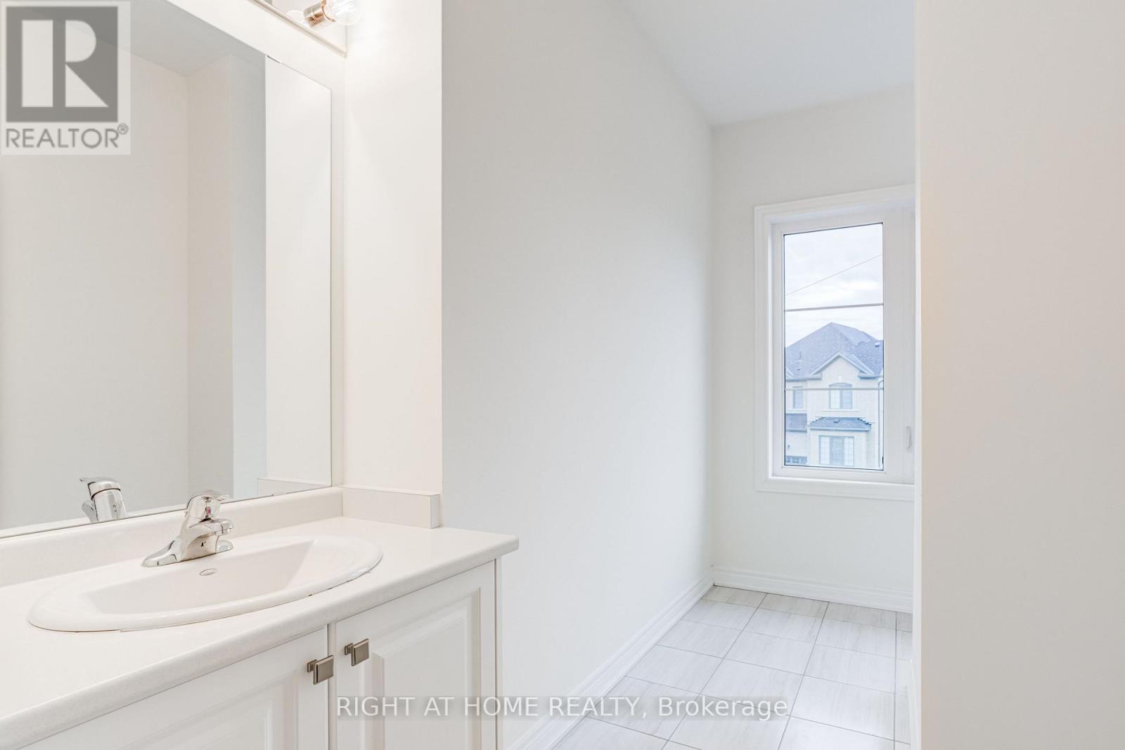 34 Thelma Drive, Whitby, Ontario  L1P 0N3 - Photo 19 - E12579438