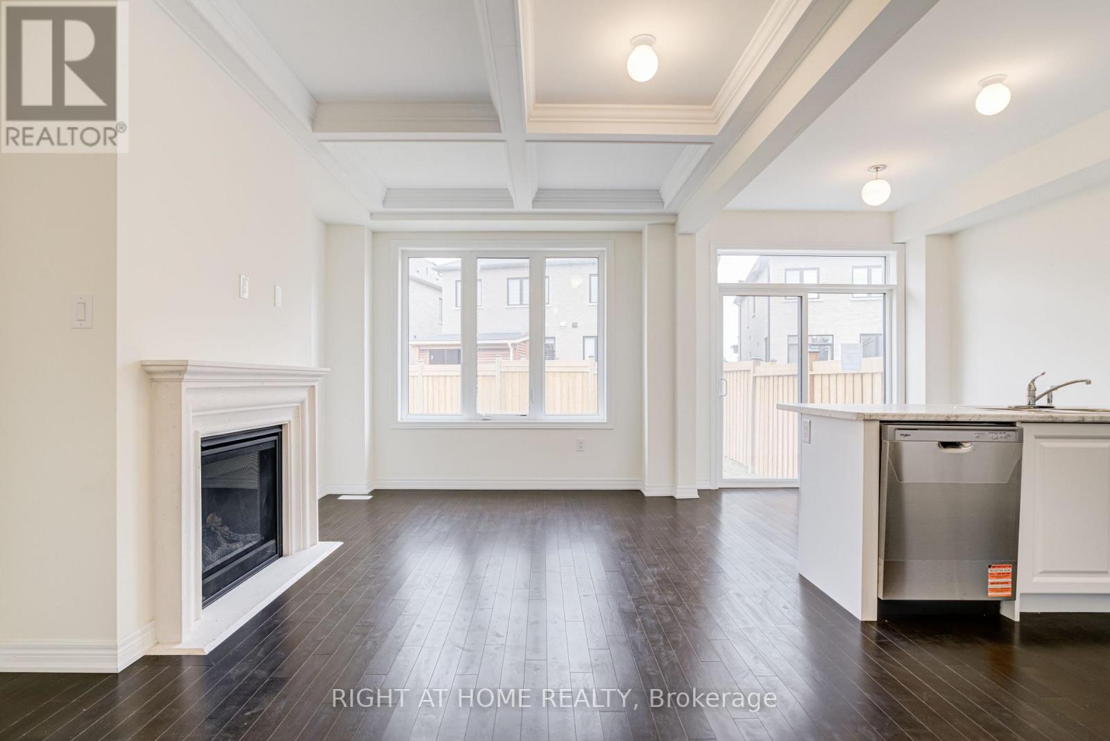 34 Thelma Drive, Whitby, Ontario  L1P 0N3 - Photo 5 - E12579438