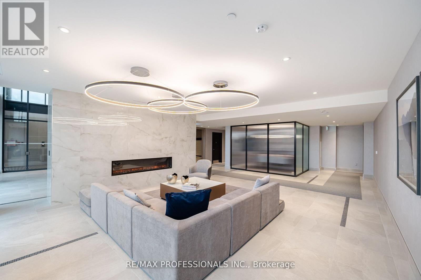 504 - 185 Deerfield Road, Newmarket, Ontario  L3Y 0G7 - Photo 37 - N12579250