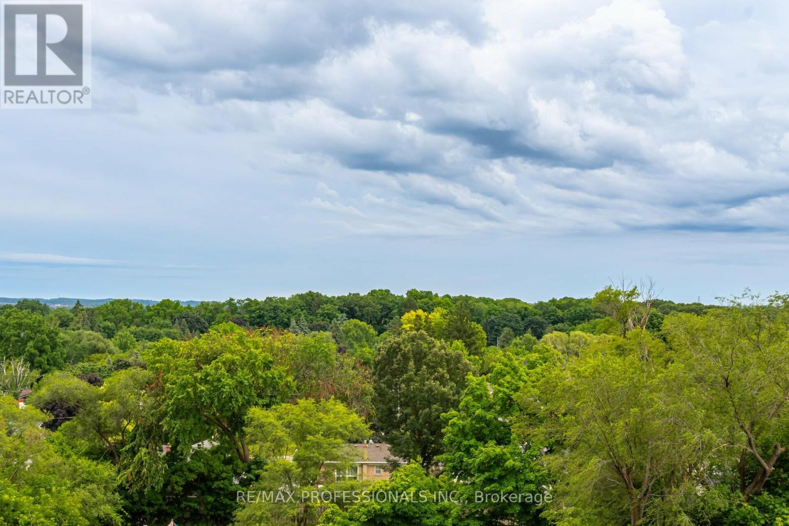 504 - 185 Deerfield Road, Newmarket, Ontario  L3Y 0G7 - Photo 9 - N12579250