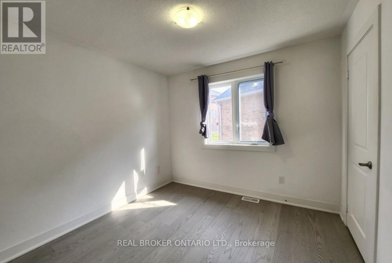 9 Acacia Court, East Gwillimbury, Ontario  L9N 0V2 - Photo 11 - N12579268