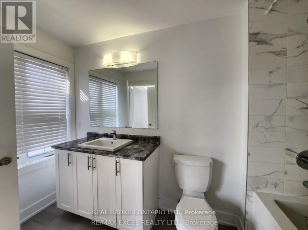 9 Acacia Court, East Gwillimbury, Ontario  L9N 0V2 - Photo 14 - N12579268