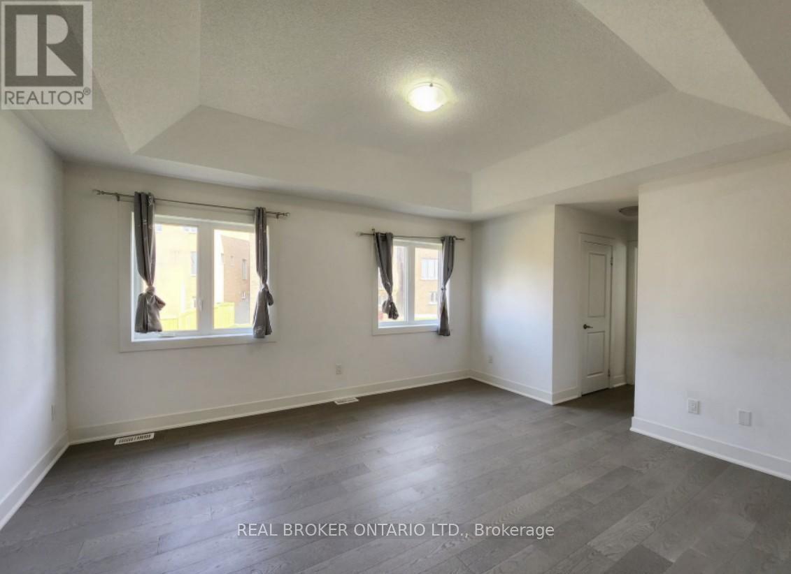 9 Acacia Court, East Gwillimbury, Ontario  L9N 0V2 - Photo 8 - N12579268