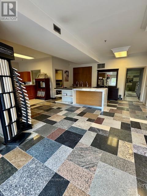 22 - 23 - 111 Regina Road, Vaughan, Ontario  L4L 8N5 - Photo 2 - N12579312