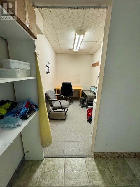 22 - 23 - 111 Regina Road, Vaughan, Ontario  L4L 8N5 - Photo 7 - N12579312