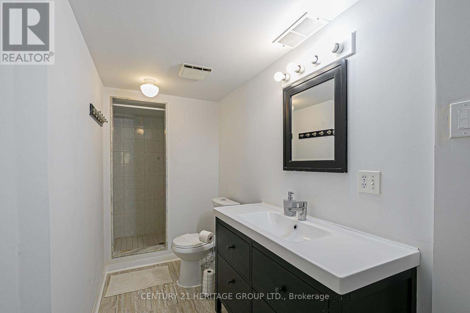 Bsmt - 741 College Manor Drive, Newmarket, Ontario L3Y 8G5 - Photo 11 - N12579328