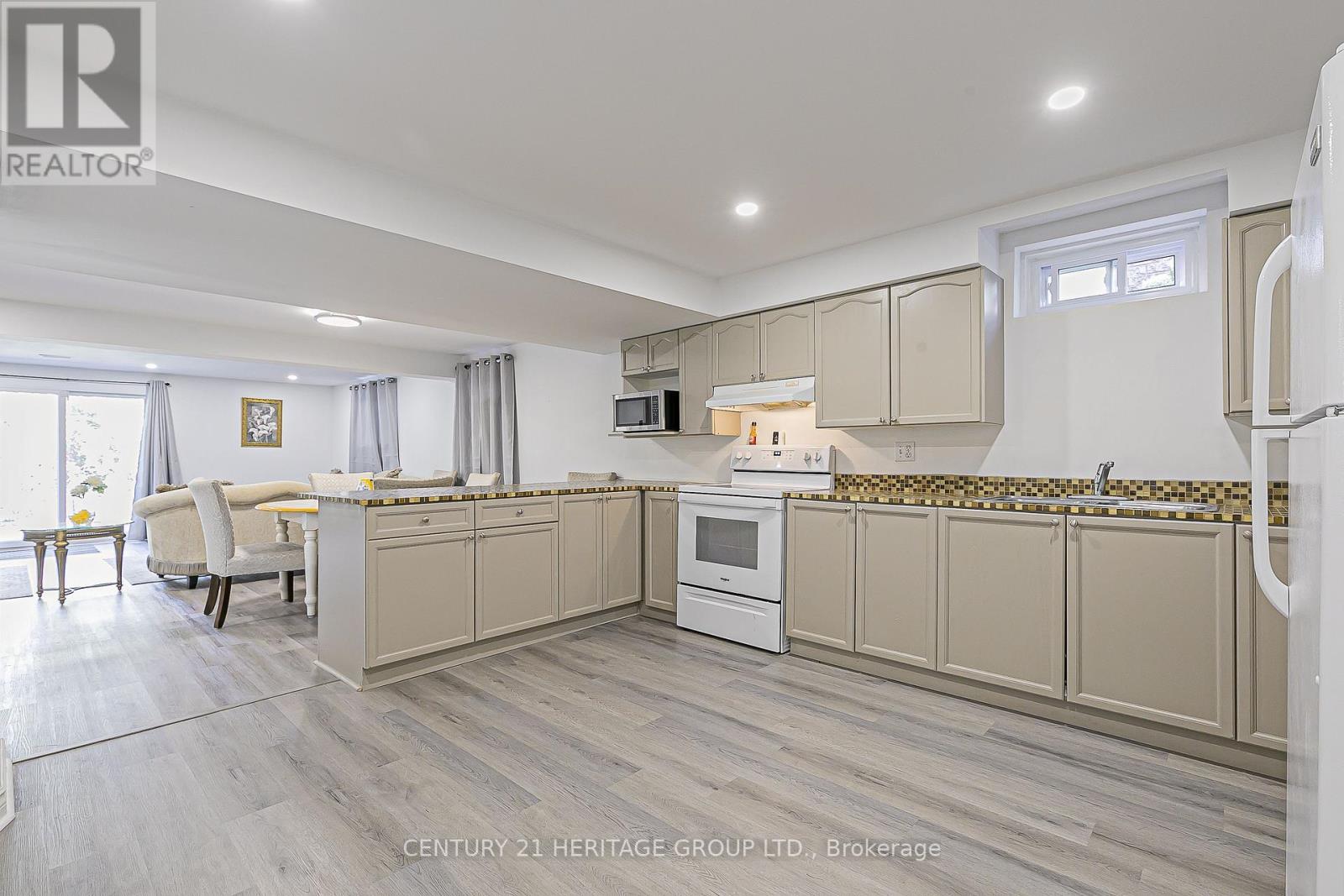 Bsmt - 741 College Manor Drive, Newmarket, Ontario L3Y 8G5 - Photo 9 - N12579328