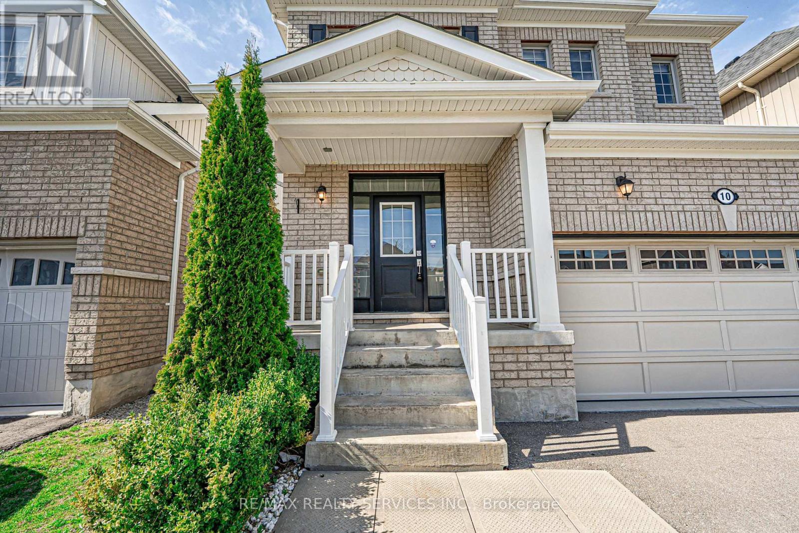 10 Mccabe Lane, New Tecumseth (Tottenham), Ontario  L0G 1W0 - Photo 4 - N12579396