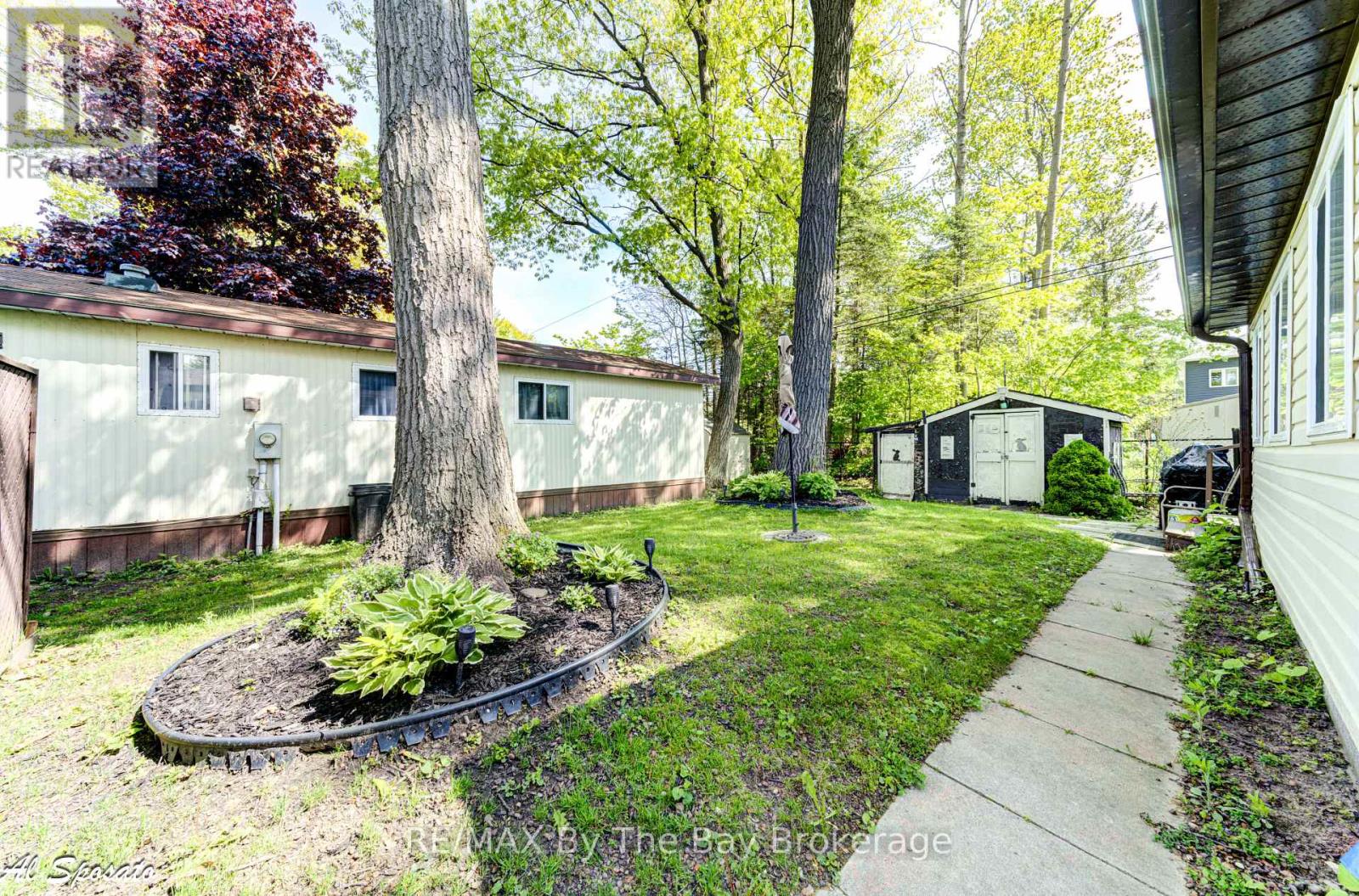 76 Georgian Glen Drive, Wasaga Beach, Ontario  L9Z 1K7 - Photo 23 - S12579510