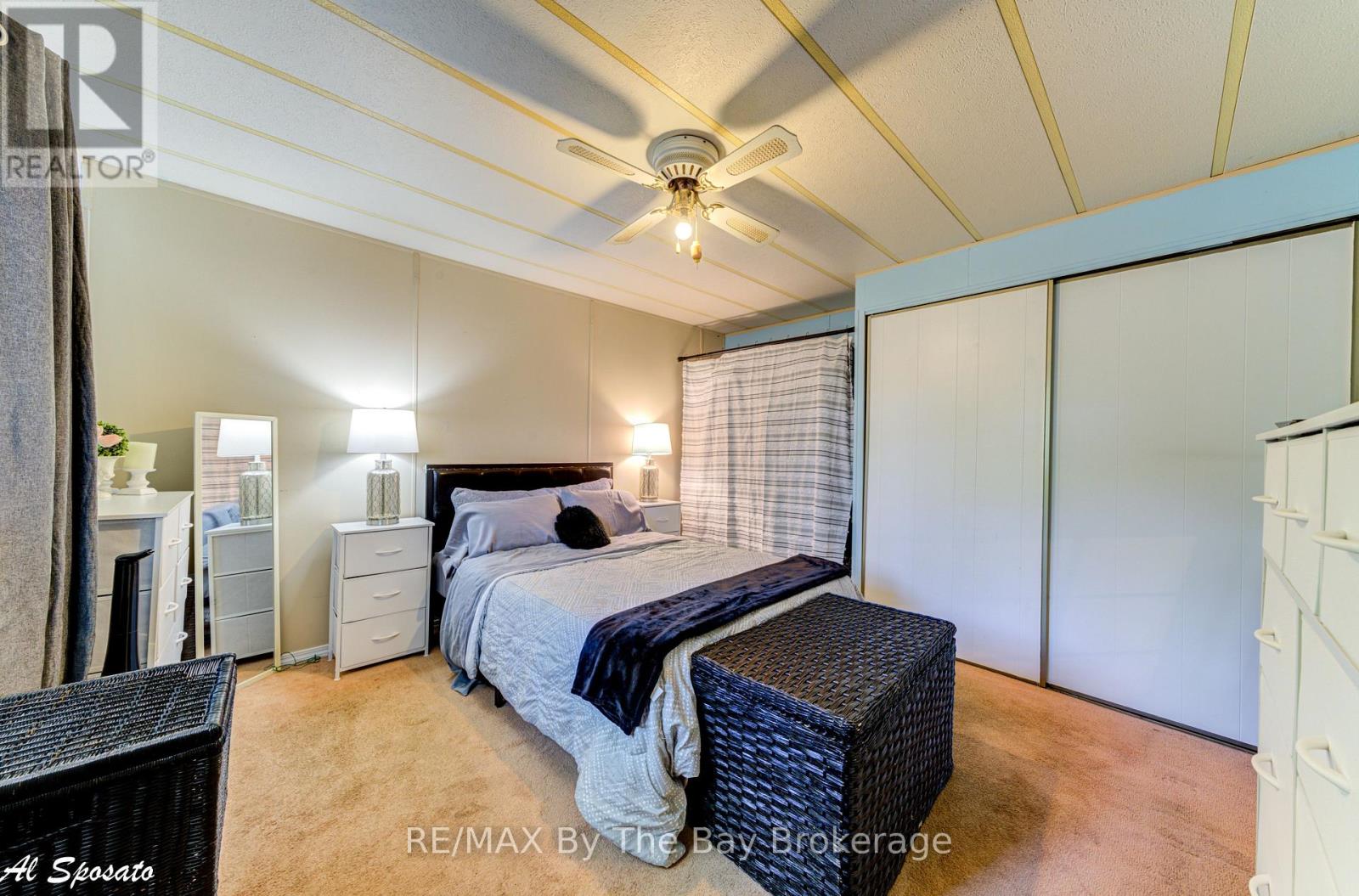 76 Georgian Glen Drive, Wasaga Beach, Ontario  L9Z 1K7 - Photo 3 - S12579510