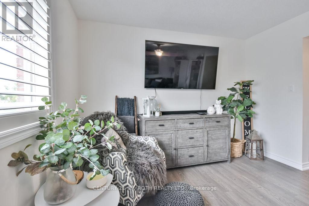 3 - 49 Ferndale Drive S, Barrie, Ontario  L4N 5W9 - Photo 10 - S12579358