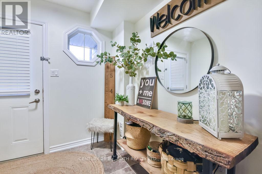 3 - 49 Ferndale Drive S, Barrie, Ontario  L4N 5W9 - Photo 4 - S12579358