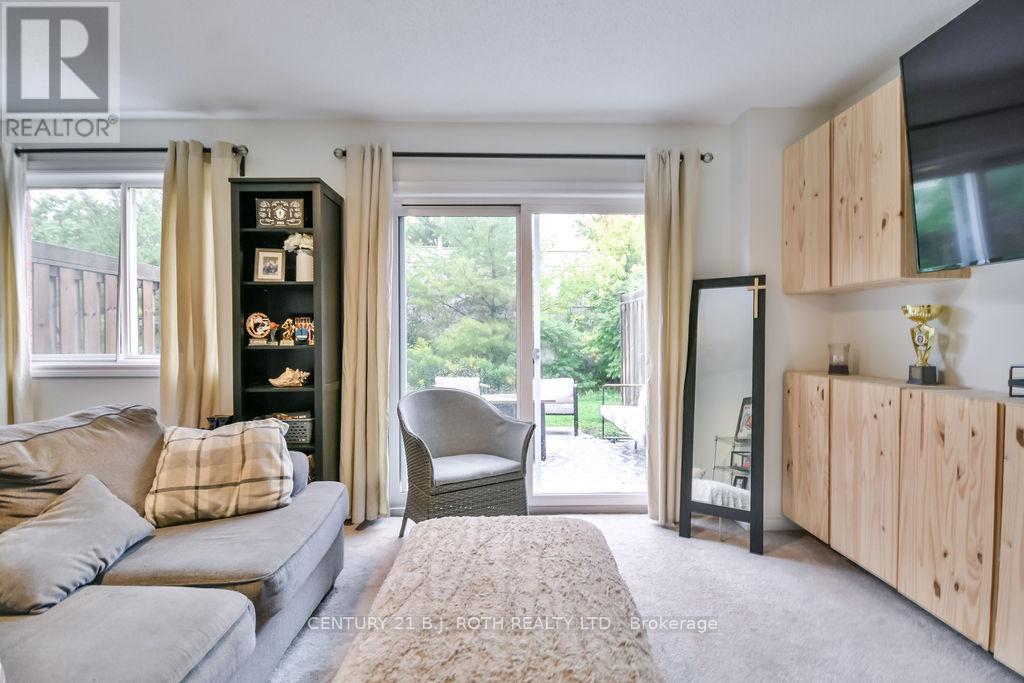 3 - 49 Ferndale Drive S, Barrie, Ontario  L4N 5W9 - Photo 7 - S12579358