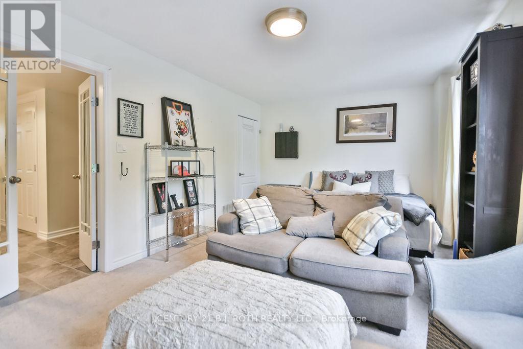 3 - 49 Ferndale Drive S, Barrie, Ontario  L4N 5W9 - Photo 8 - S12579358