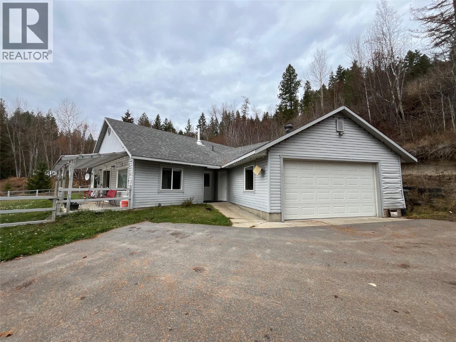 2481 Squilax Anglemont Road Unit# 25, Lee Creek, British Columbia V0E 1M4 - Photo 1 - 10369784