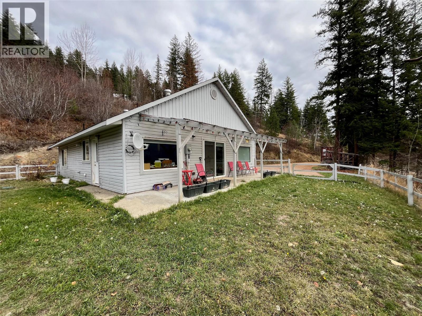 2481 Squilax Anglemont Road Unit# 25, Lee Creek, British Columbia V0E 1M4 - Photo 3 - 10369784