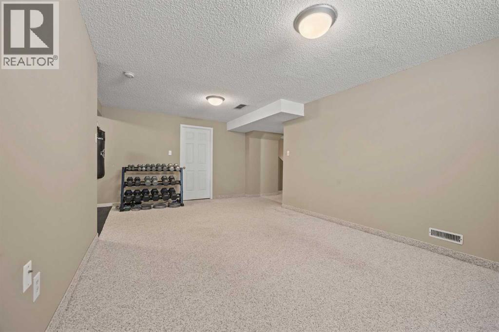 71 Somercrest Close Sw, Calgary, Alberta  T2Y 3H8 - Photo 26 - A2246831