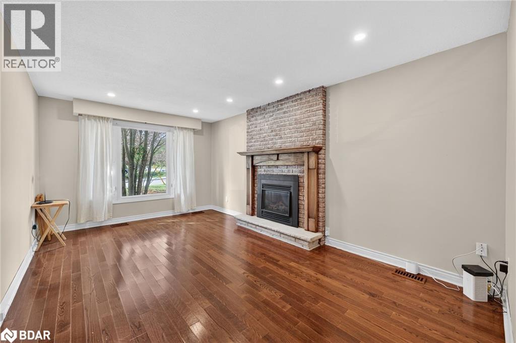 15 Rodney Street, Barrie, Ontario  L4M 4B5 - Photo 12 - 40789972