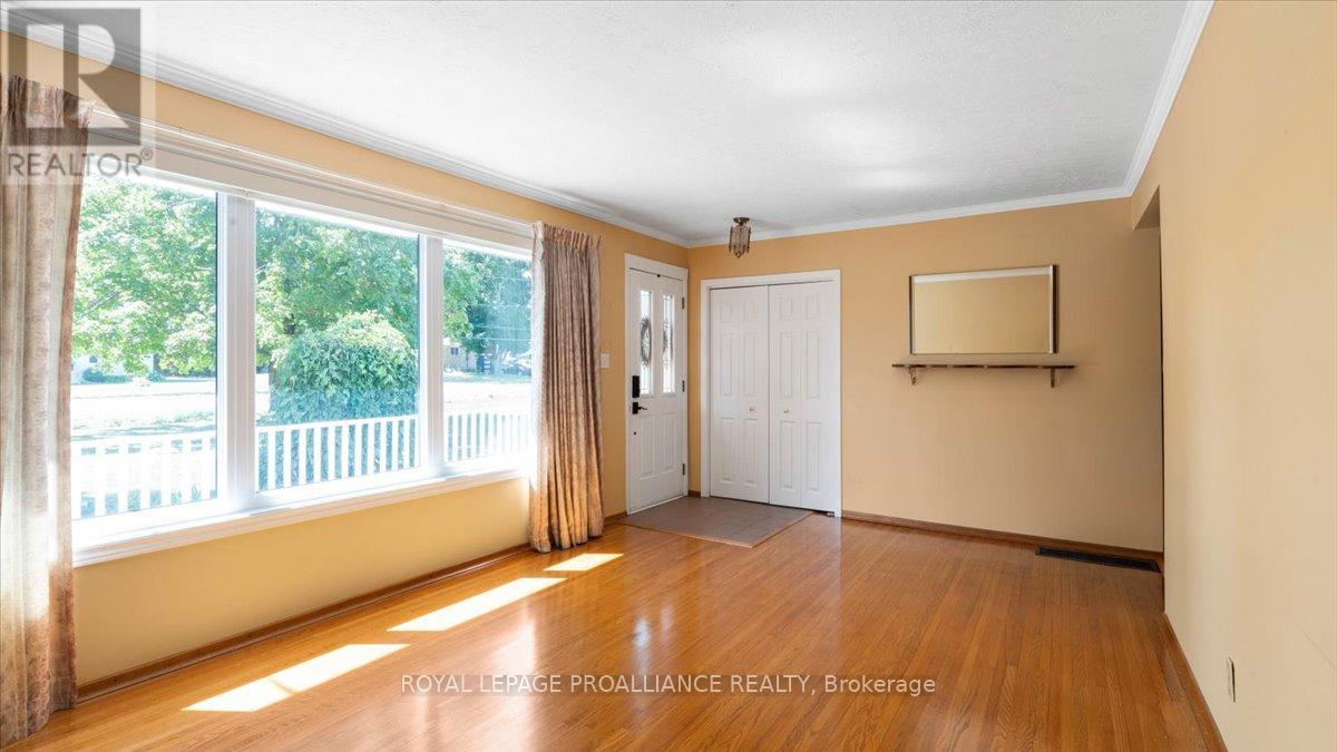 89 Point Anne Road, Belleville, Ontario  K8N 4Z4 - Photo 4 - X12579518