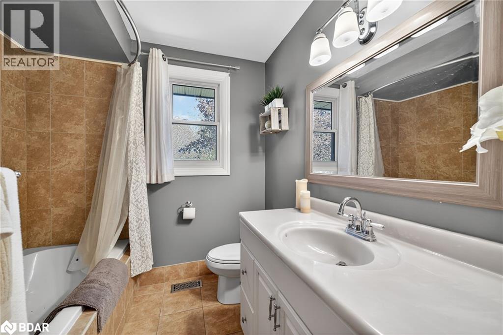 15 Rodney Street, Barrie, Ontario  L4M 4B5 - Photo 35 - 40789972