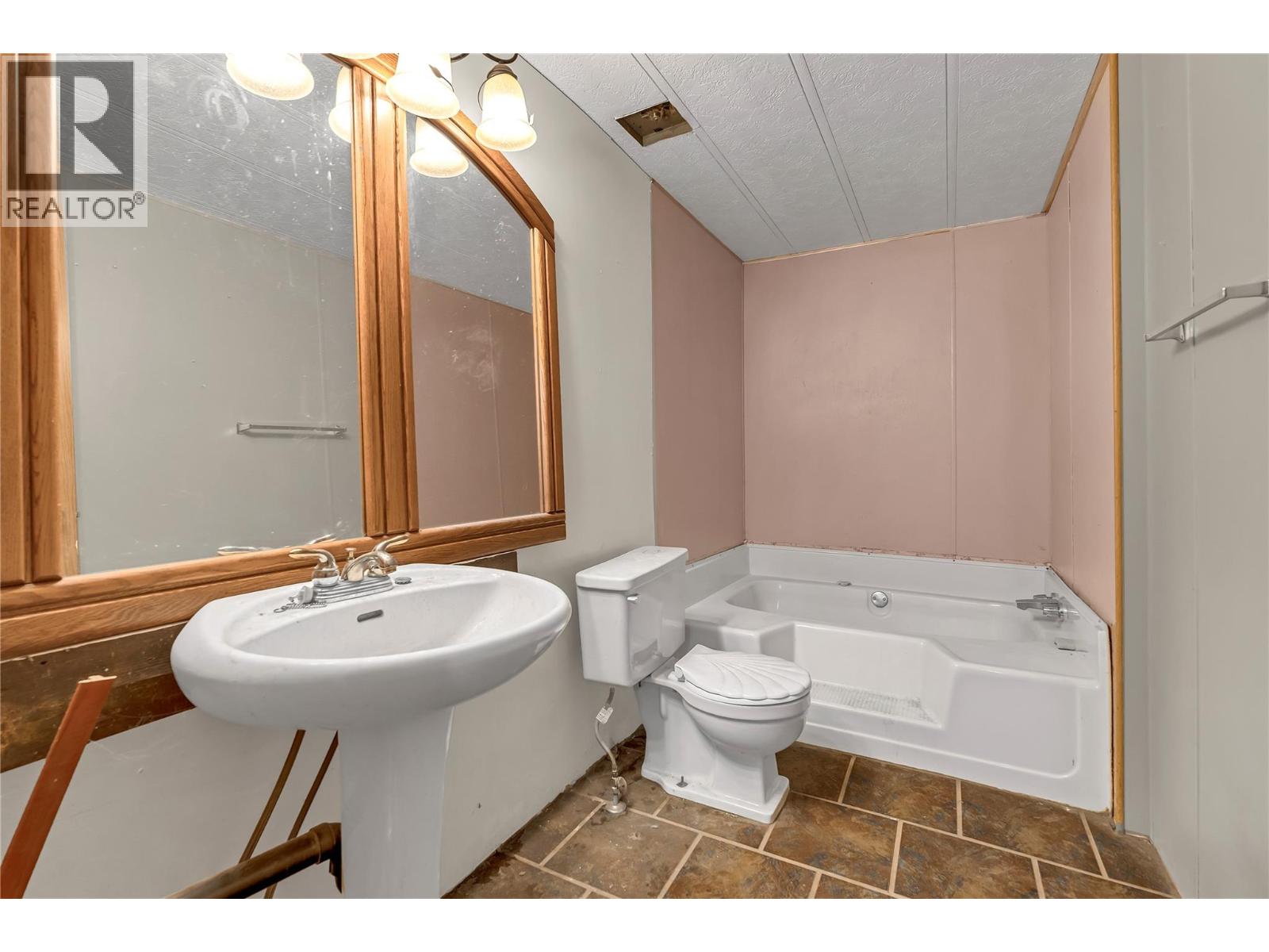 1320 Upper Debeck Road, Naramata, British Columbia  V0H 1N1 - Photo 16 - 10369579