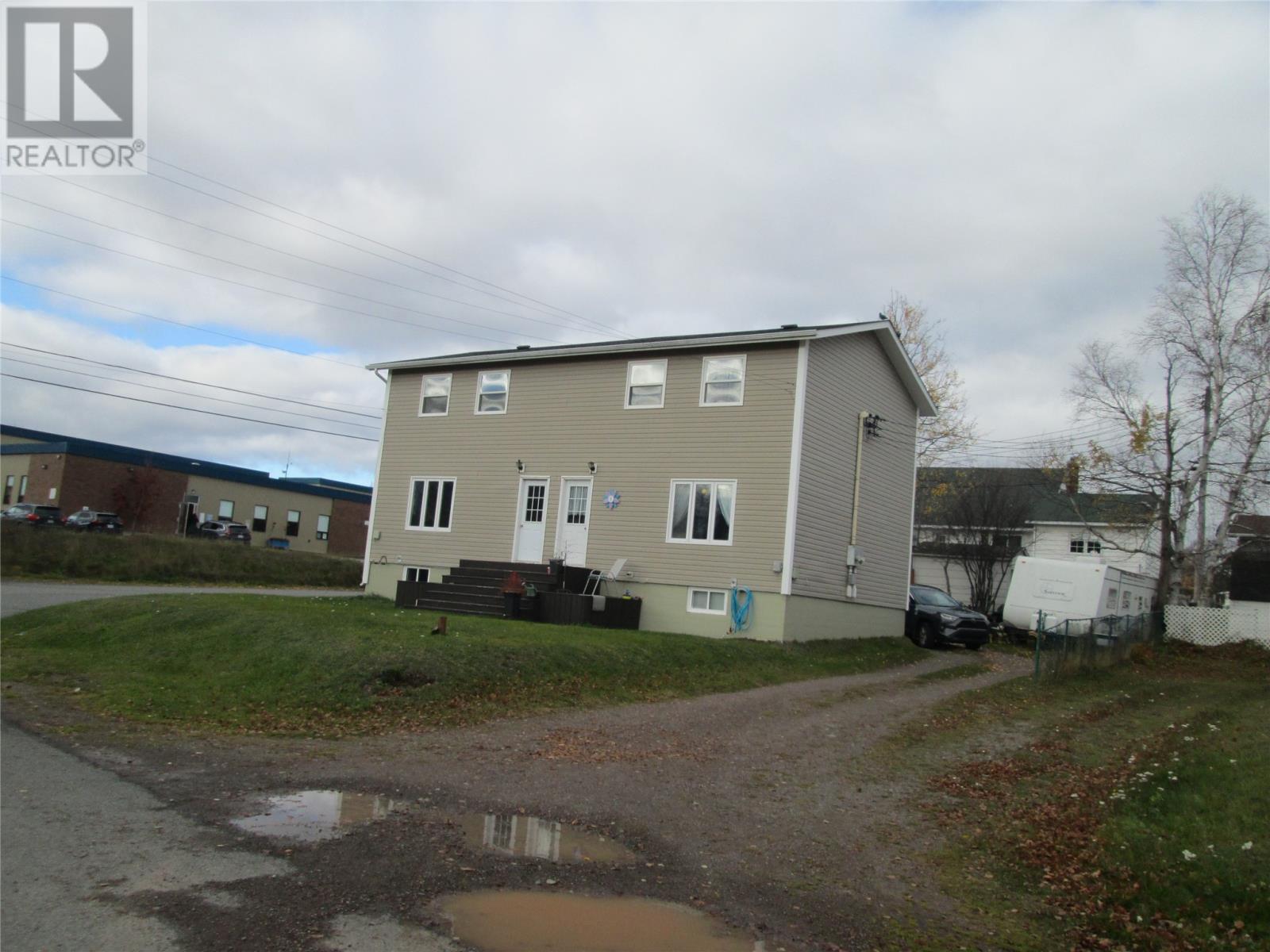 7-9 Forest Road, Bishop's Falls, Newfoundland & Labrador  A0H 1C0 - Photo 2 - 1292940