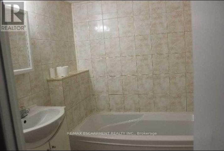 2012 Bonnymede Drive, Mississauga, Ontario  L5J 1E3 - Photo 8 - W12579266