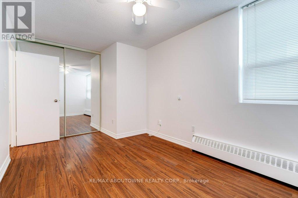 1408 - 2263 Marine Drive, Oakville, Ontario  L6L 5K1 - Photo 18 - W12579278