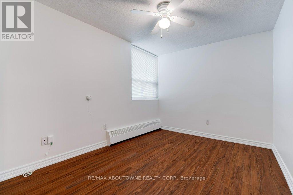 1408 - 2263 Marine Drive, Oakville, Ontario  L6L 5K1 - Photo 19 - W12579278