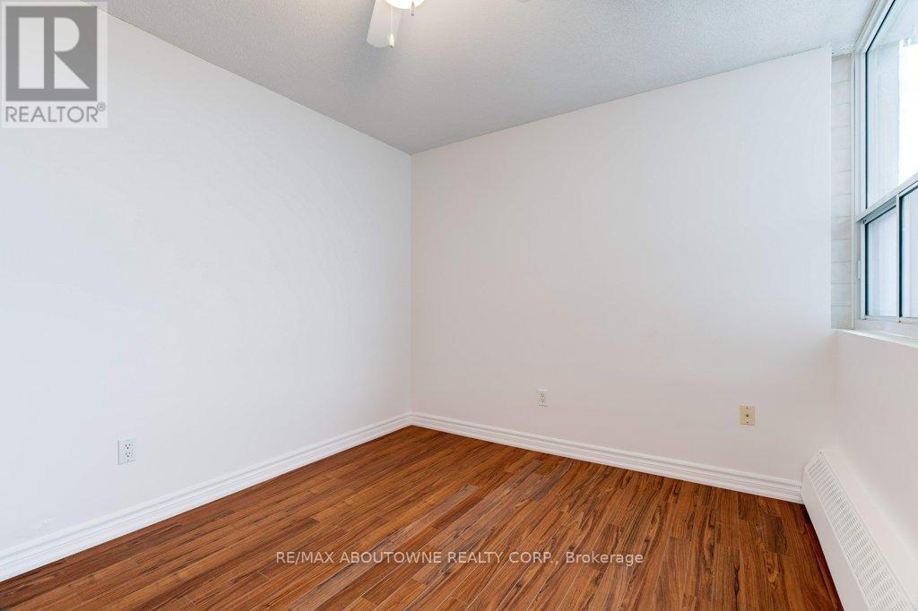 1408 - 2263 Marine Drive, Oakville, Ontario  L6L 5K1 - Photo 23 - W12579278