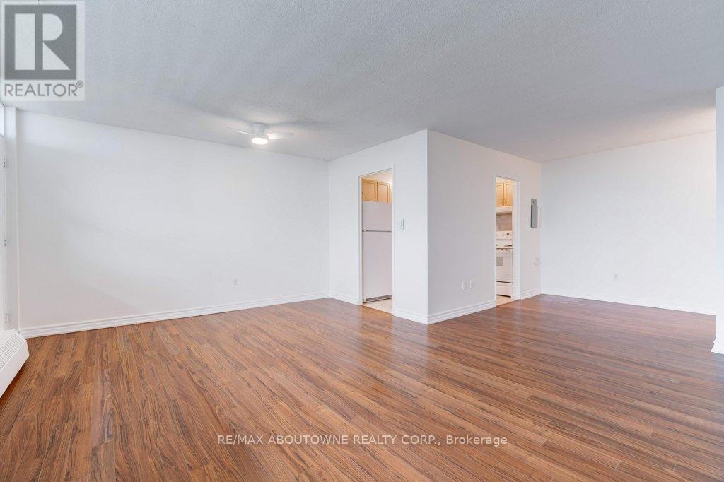 1408 - 2263 Marine Drive, Oakville, Ontario  L6L 5K1 - Photo 25 - W12579278