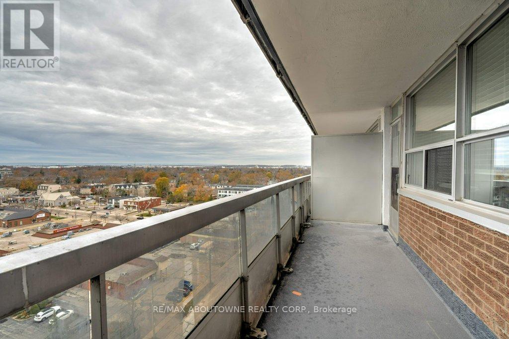 1408 - 2263 Marine Drive, Oakville, Ontario  L6L 5K1 - Photo 31 - W12579278