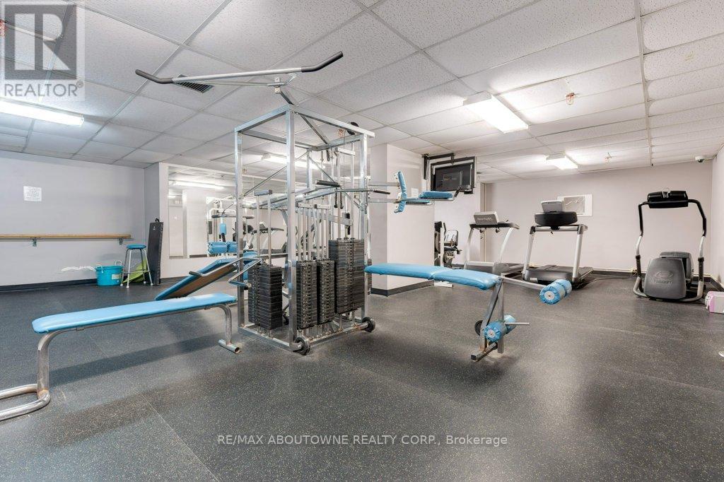 1408 - 2263 Marine Drive, Oakville, Ontario  L6L 5K1 - Photo 32 - W12579278