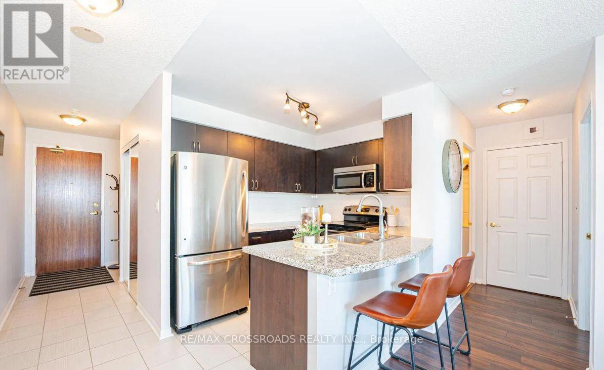 1801 - 4900 Glen Erin Drive, Mississauga, Ontario  L5M 7S2 - Photo 5 - W12579310