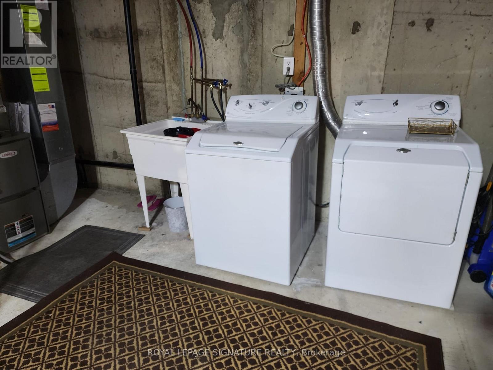 3990 Skyview Street S, Mississauga, Ontario  L5M 8A2 - Photo 36 - W12579384