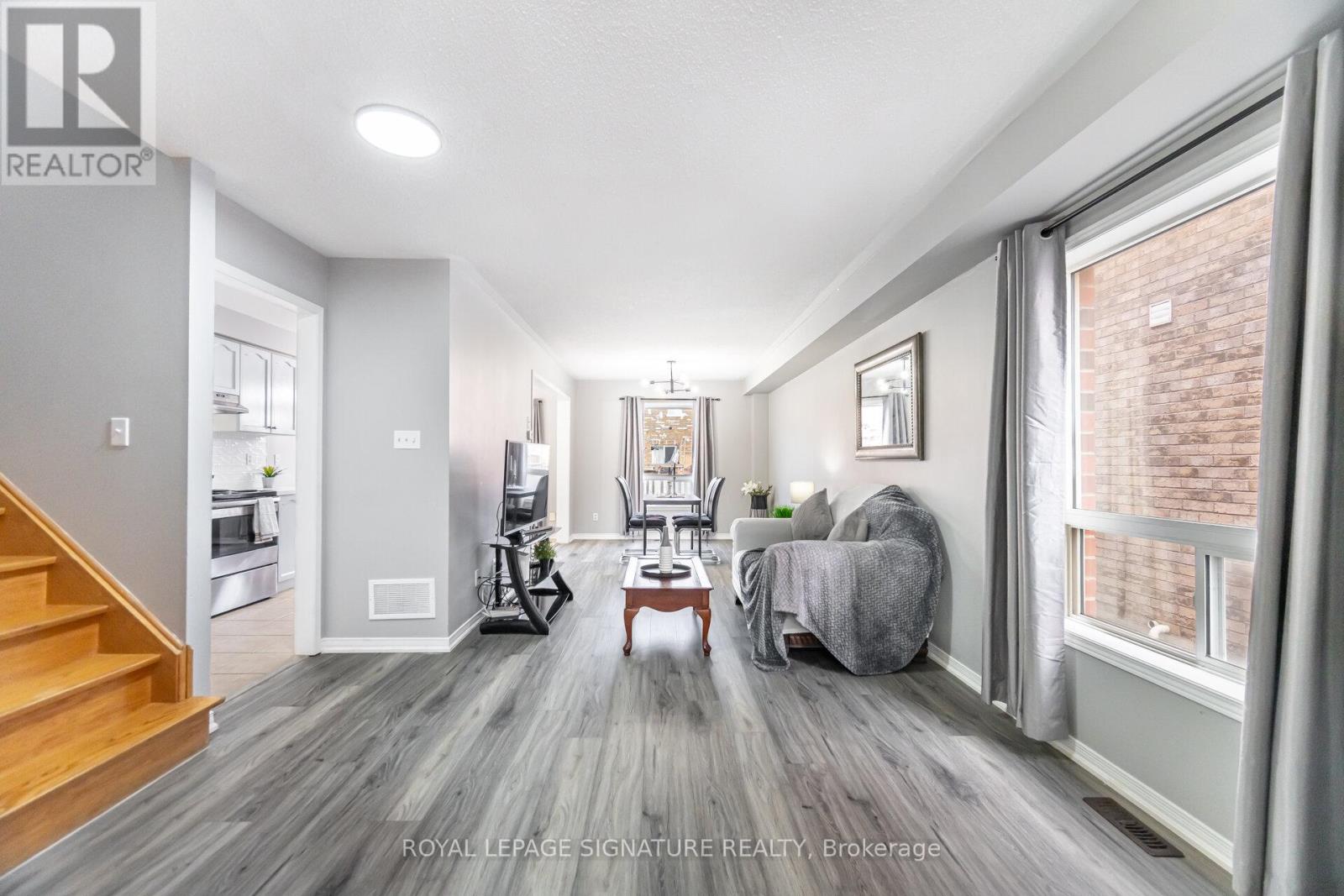 3990 Skyview Street S, Mississauga, Ontario  L5M 8A2 - Photo 8 - W12579384