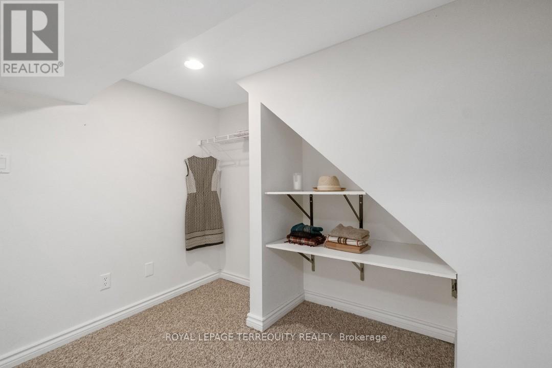 Bsmt - 95 Macdonell Avenue, Toronto, Ontario  M6R 2A4 - Photo 14 - W12579436