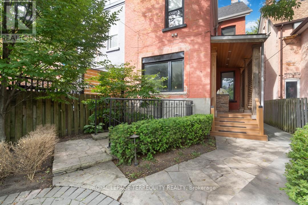 Bsmt - 95 Macdonell Avenue, Toronto, Ontario  M6R 2A4 - Photo 22 - W12579436