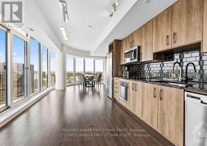 2209 - 805 Carling Avenue, Ottawa, Ontario  K1S 5W9 - Photo 2 - X12579460